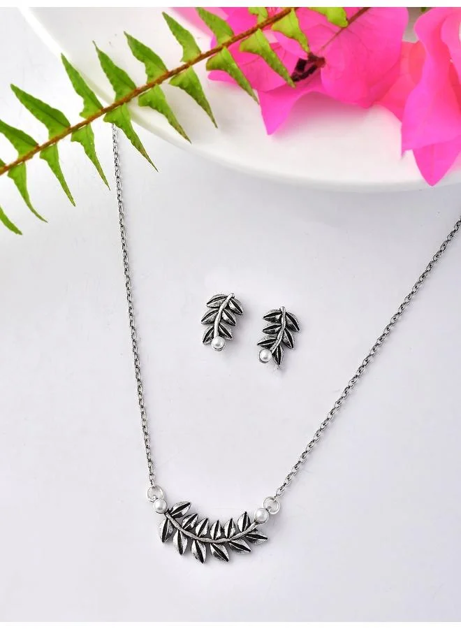 فويلا طقم قلادة بيلا بالسرخس الطازج