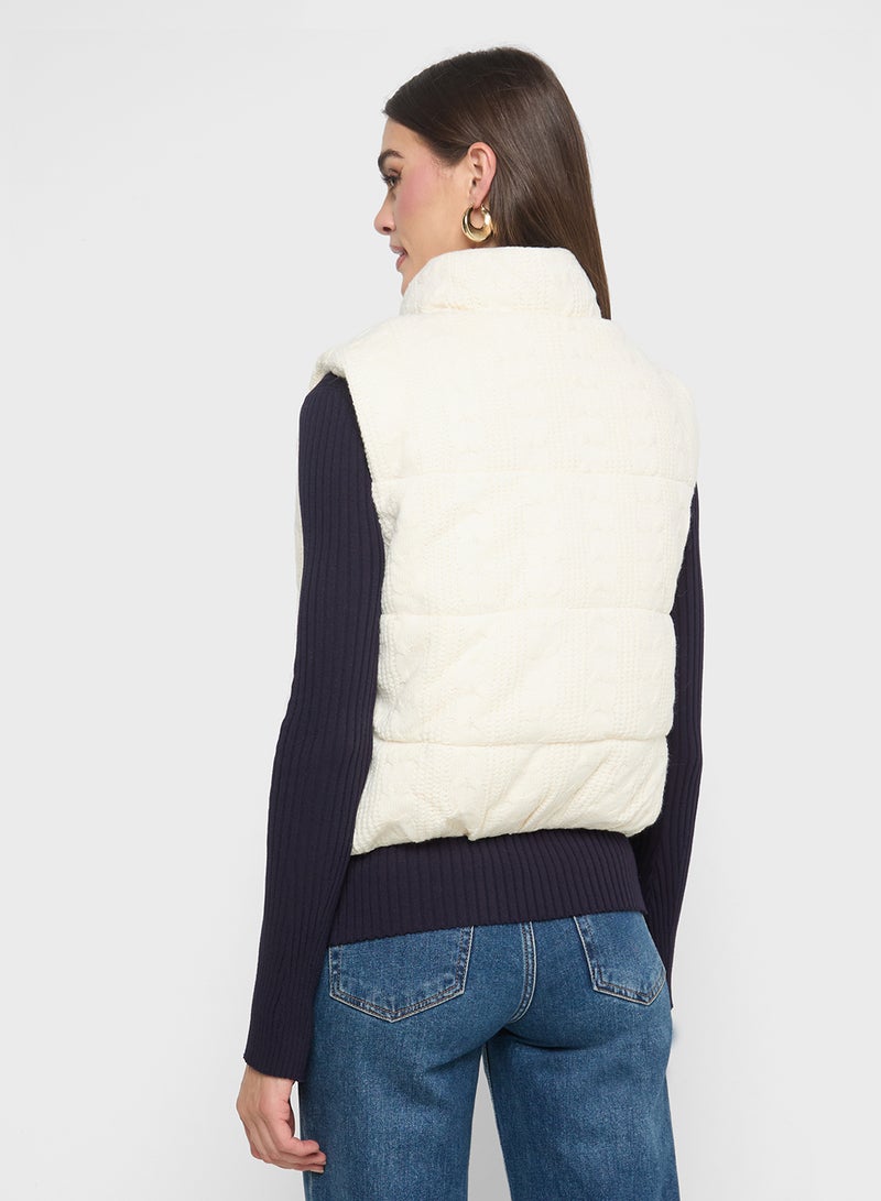 ايلا جاكيت مبطن بدون أكمام - Image 2