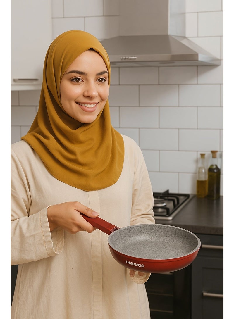 Daewoo 28cm Die-Cast Aluminum Frying Pan, Non-Stick Granite Stone Coating, Full Induction Base, Oven-Safe, Bakelite Handle , Red, Chemical-Free - Image 3