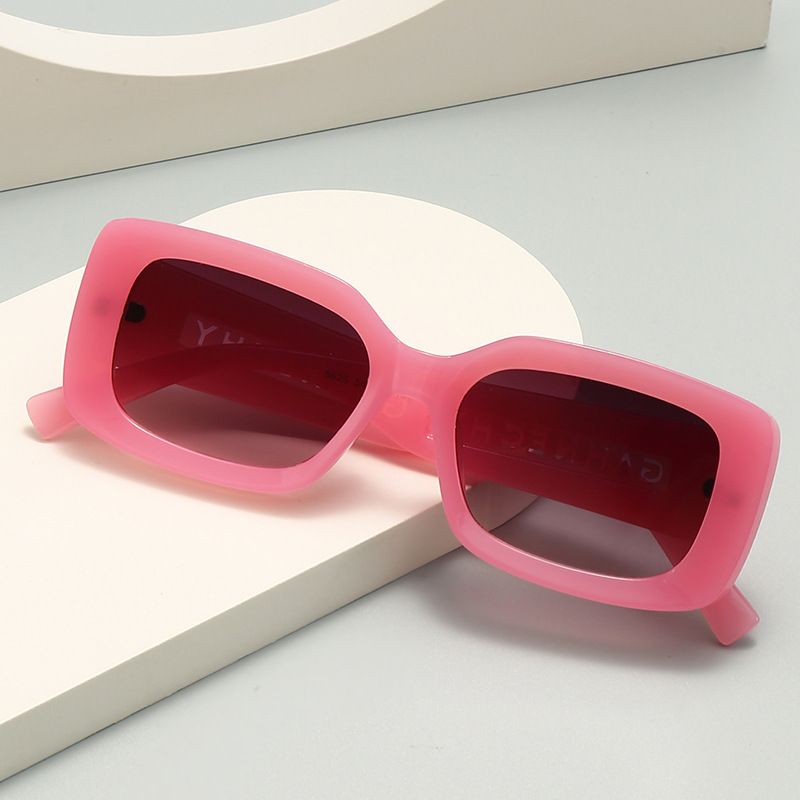 Sunglasses With Rivets Style UV Protection For Men Women - Image 3