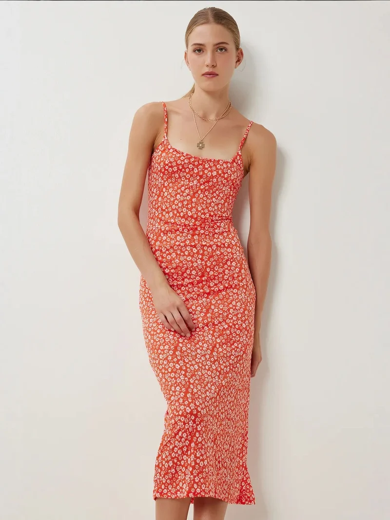 السعادة في إسطنبول ISTANBUL Square Collar Sleeveless Floral Midi Dress