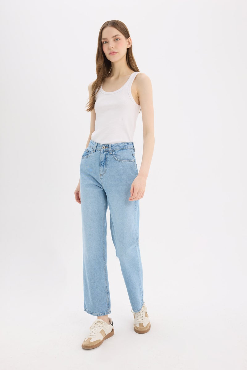 DeFacto Woman Straight Fit High Waist Ankle Length Washed Jeans - Image 4