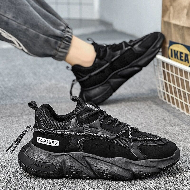Unisex Casual Sneaker Shoes - Image 1