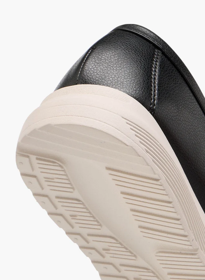 فلورا بيلا من شو إكسبرس Metal Accent Slip-On Loafers