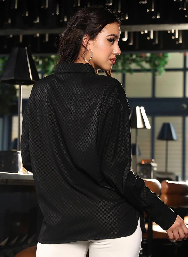 Pinacolada  Women's Onyx Black Check-Print Oversized Shirt | نساء | أكمام طويلة | كاروهات | طوق منتشر | كاجوال كبير الحجم | قميص for Women | Best Price UAE