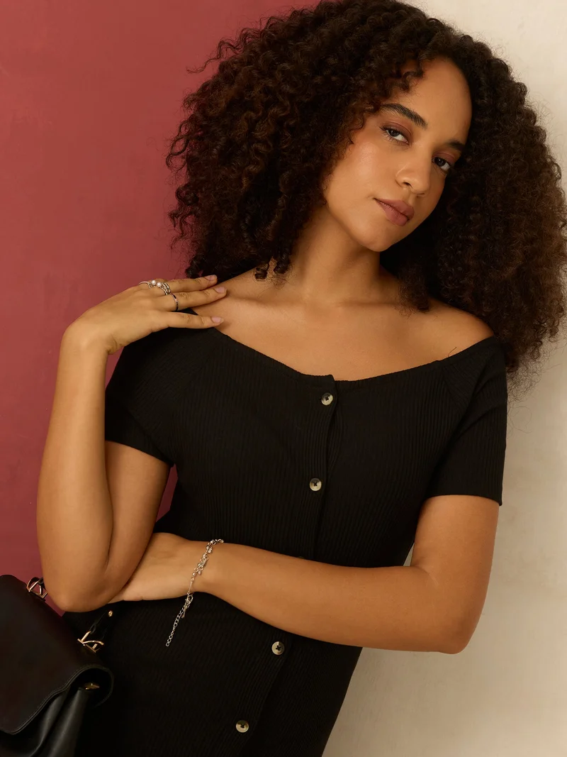 أوجيدر Black Off-Shoulder Button Down Ribbed Dress