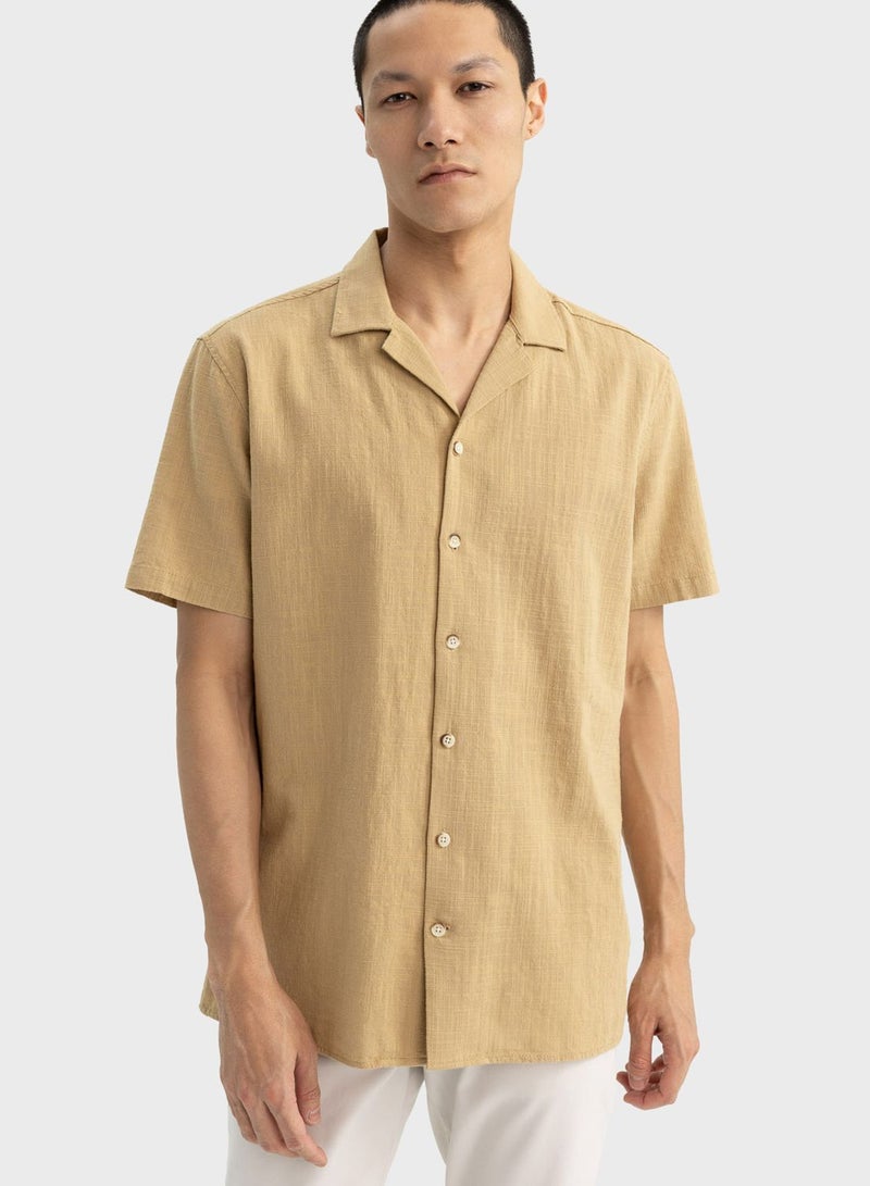 DeFacto Essential Modern Fit Shirt - Image 1