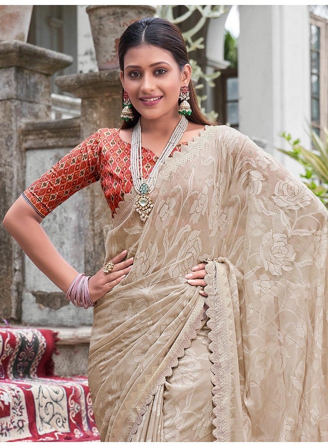 saree mall ساري مول ساري مزين بالأزهار من الشيفون للنساء مع قطعة بلوزة غير مخيطة (كريم_KINJAL4264_SM) - Image 2