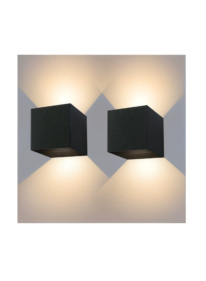 ETRONIK مصباح حائط LED من ETRONIK قطعتين 12 وات 925 لومن 3000 كلفن لأعلى ولأسفل مصابيح حائط حديثة خارجية وداخلية وحدائق وشمعدانات حائط IP65 تصميم مربع زاوية شعاع قابلة للتعديل باللون الأسود - Image 1