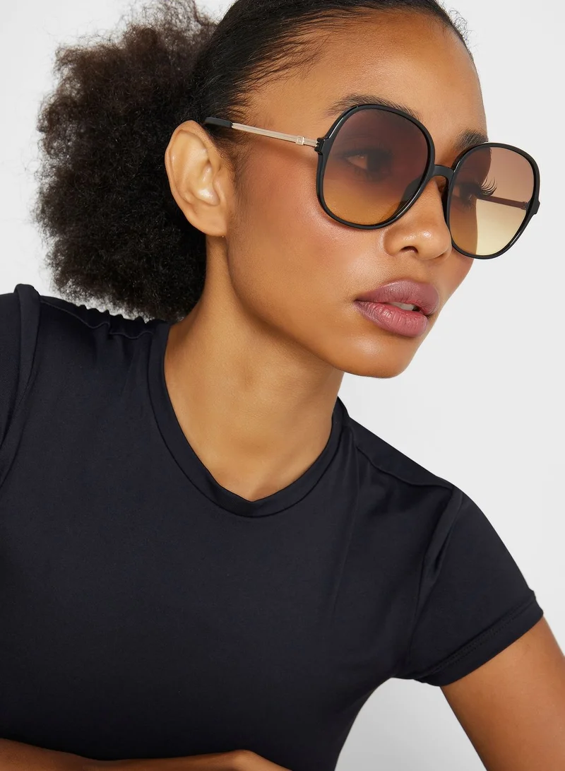 GUESS Oversized Sunglasses