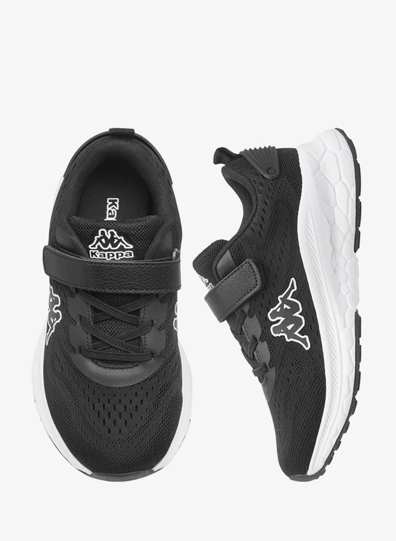 كابا حذاء رياضي للأولاد بتفاصيل شعار وإغلاق بشريط لاصق - Image 3