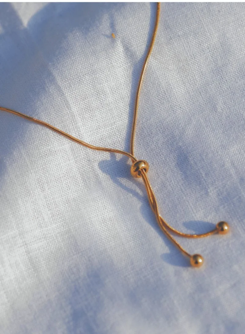 AMICA Dainty Y-Shaped Necklace