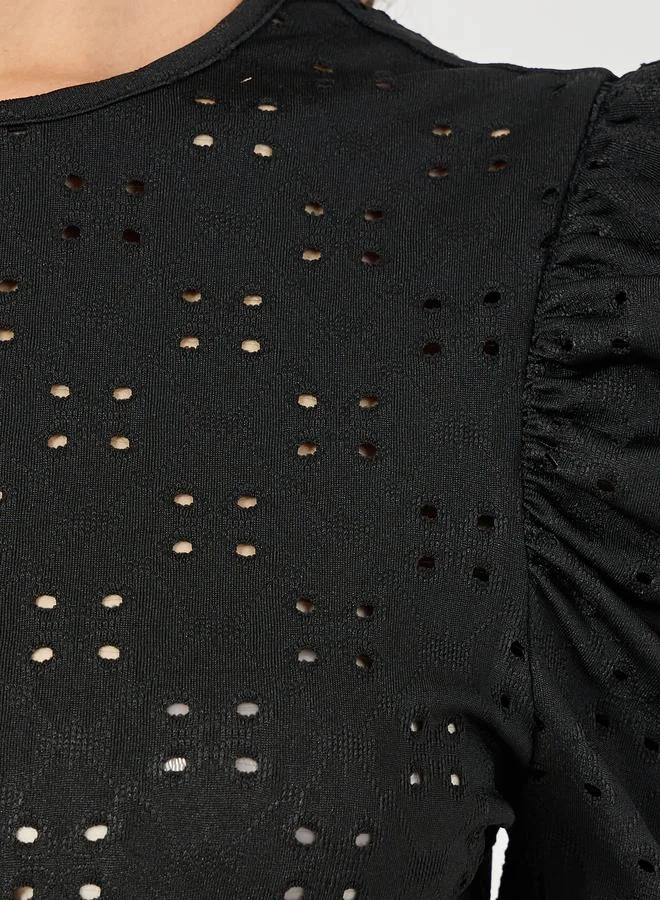 ستايلي Schiffli Bodysuit with Puff Sleeves