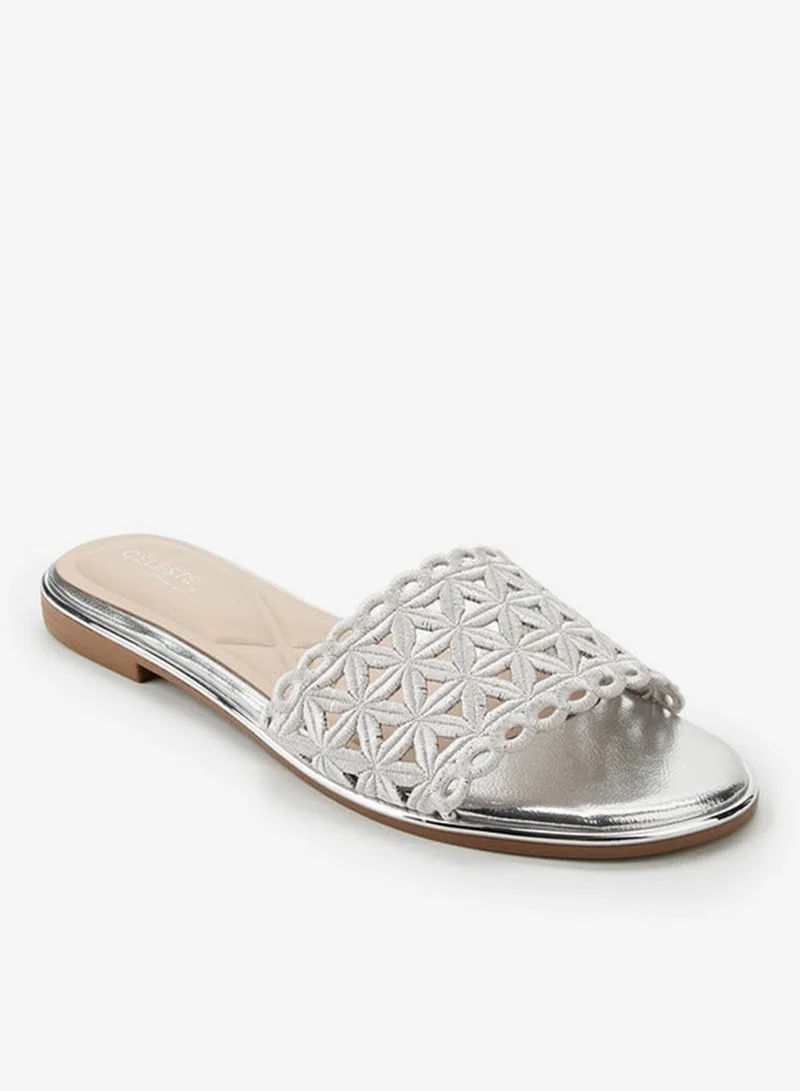 سيليست صنادل نسائية انزلاقية بتفاصيل مقصوصة بالليزر