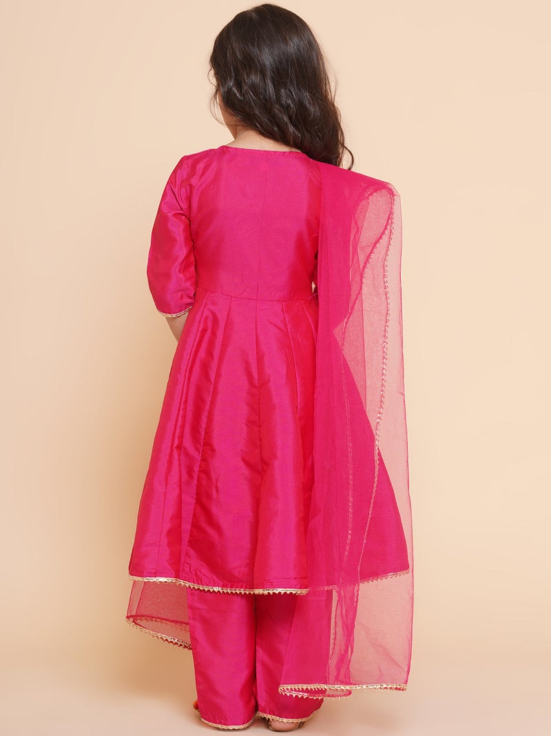 PRASHA Silk blend Woven Three-Quarter Sleeves Embroidered A Line Kurta And Palazzo With Dupatta Set - Pink - Image 3