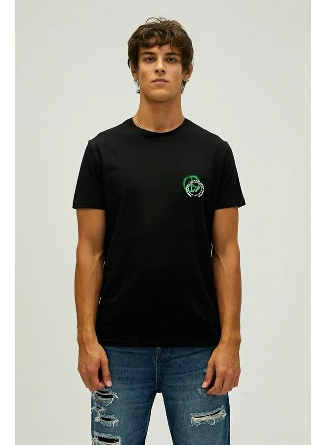 Everyday Urban Men's Black T-Shirt.