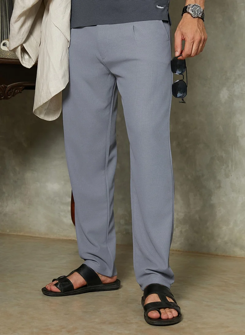Campus Sutra Campus Sutra Men's Coin Grey Micro-Waffle Chino Trousers For Casual Wear | Mid-Rise | Regular Fit | Drawstring Closure | Trousers Crafted With Comfort Fit For Everyday Wear