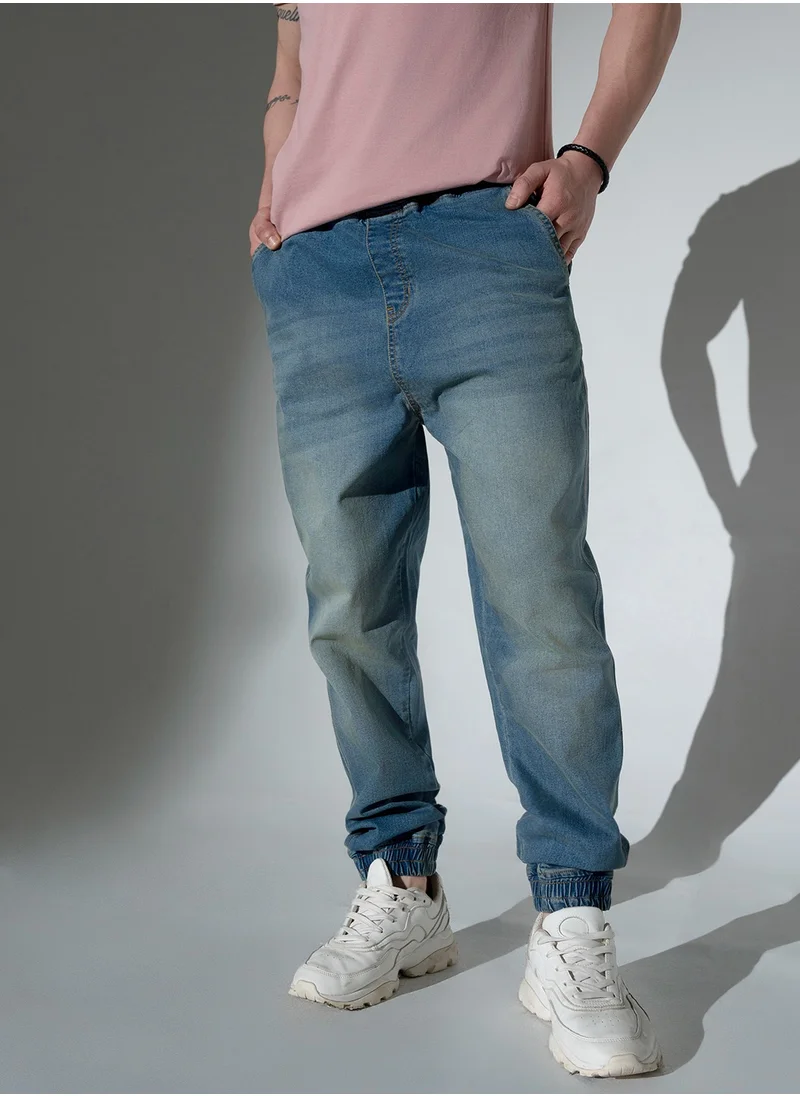 هوبرهولمي Men's Blue Clean Look Light Fade Stretchable Jogger Jeans