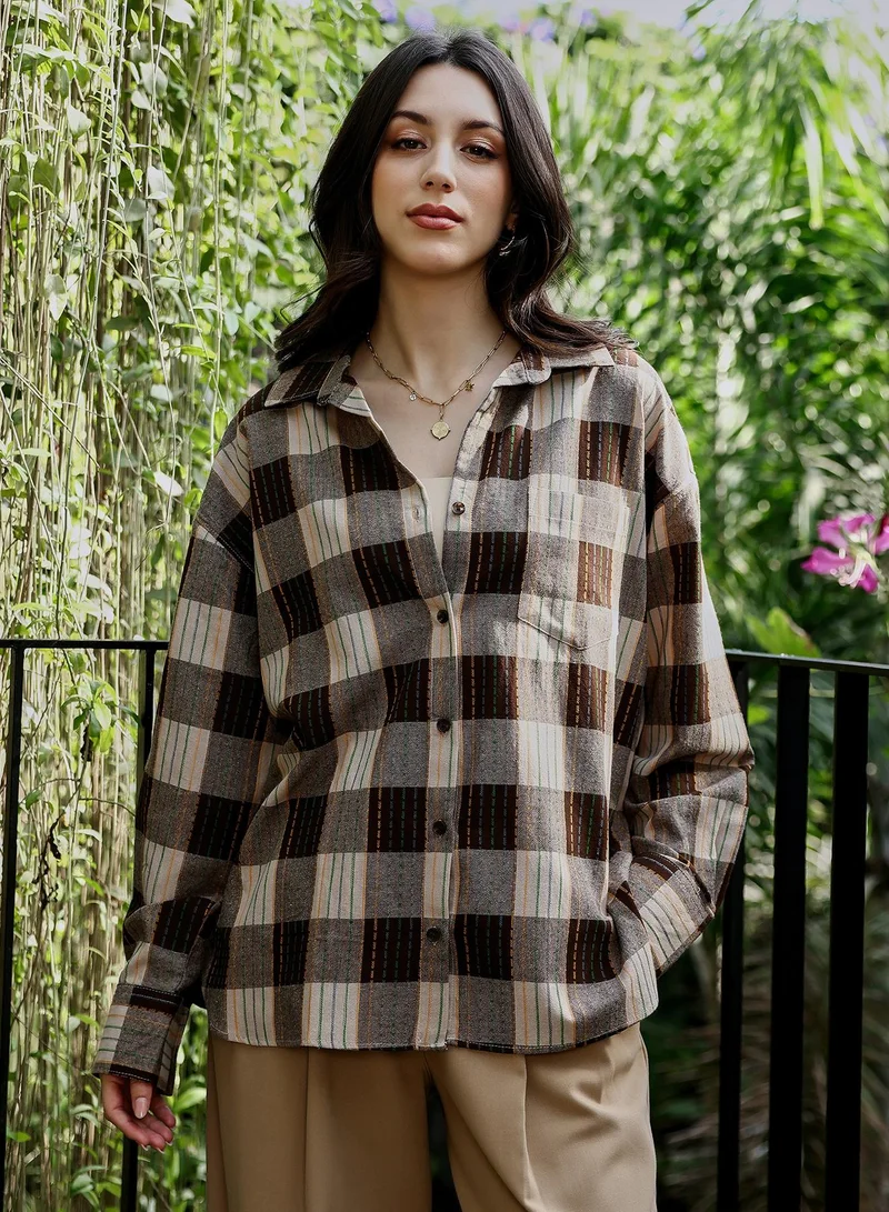 بينيا كولادا Women's Coffee Brown Duo-Jacquard Check Oversized Shirt | نساء | أكمام طويلة | كاروهات | طوق منتشر | كاجوال كبير الحجم | قميص
