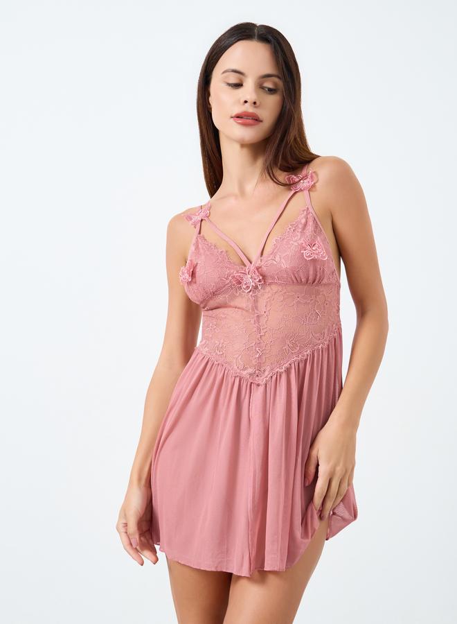 تايك تو طقم روب مزين بدانتيل مع فستان كامي دانتيل بتطريز شبكي - Image 3