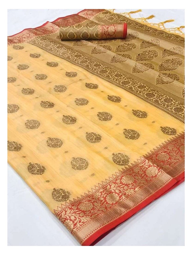Grab Mantra ساري أصفر منسوج يدويًا مع حافة وبلوزة غير مخيطة  - Image 1