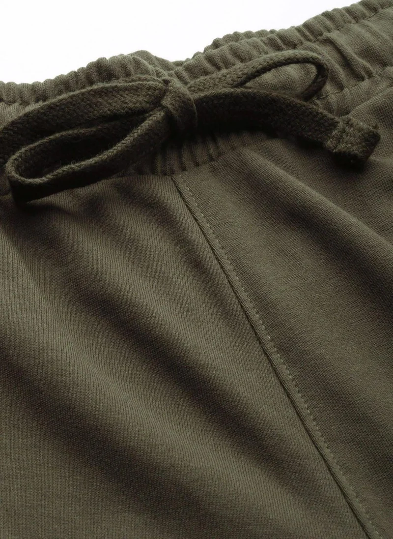 The Indian Garage Co Men Slim Fit Solid Mid-Rise Stretchable Knitted Jogger Trousers