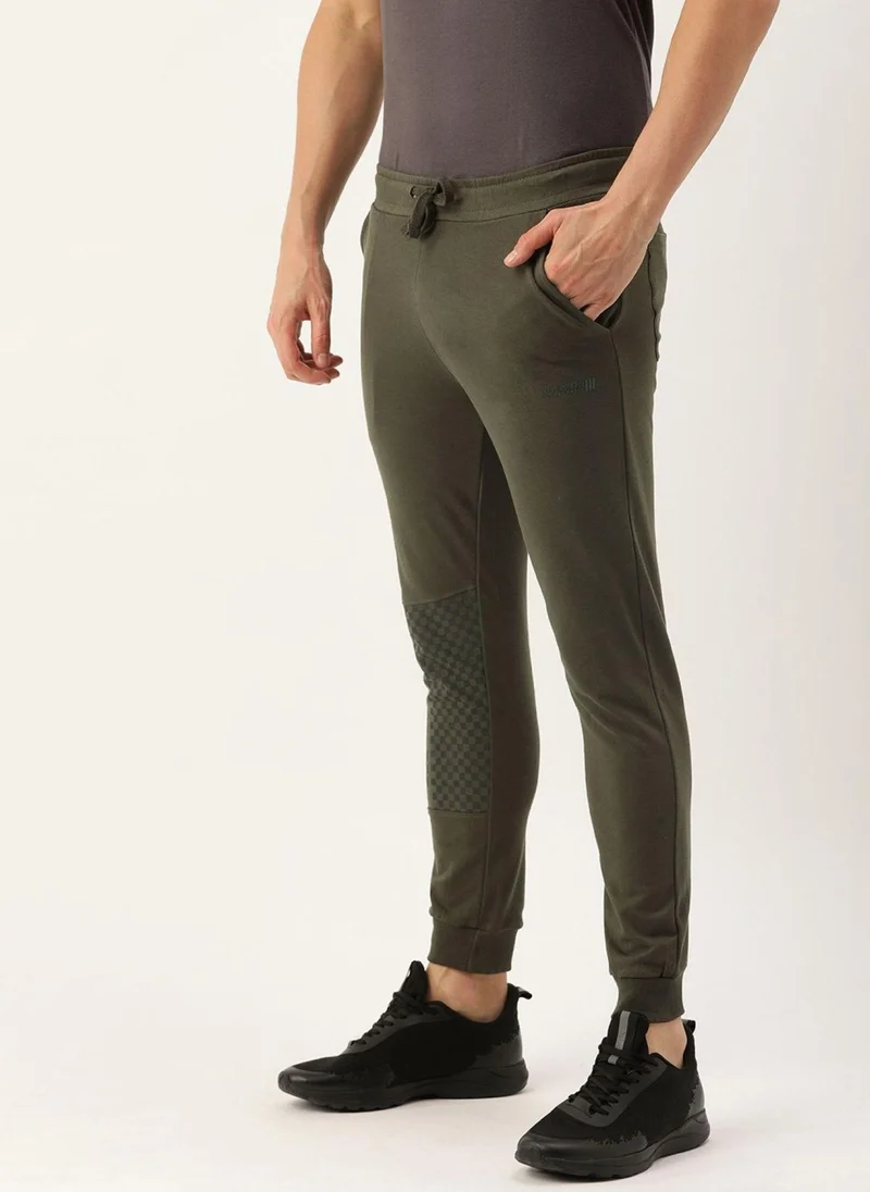 The Indian Garage Co Men Slim Fit Solid Mid-Rise Stretchable Knitted Jogger Trousers