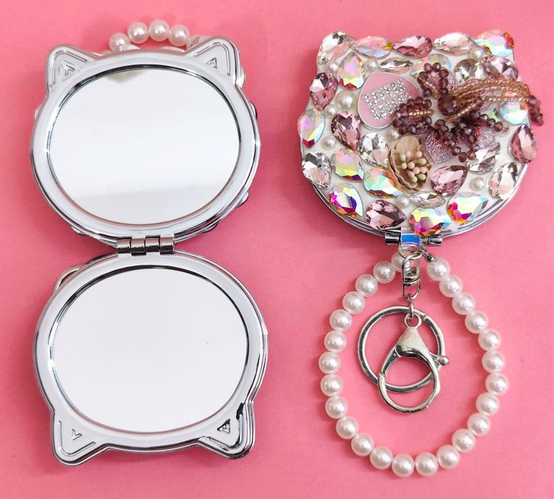 Tera13 TERA 13 Mirror for Makeup 1 Pcs Cartoon Shape Mirror Keyring for Girls Crystal Portable Miror Small Mirror Keychain Mirror for Women Purse Bag Handheld Folding Travel Mirror  - Image 3