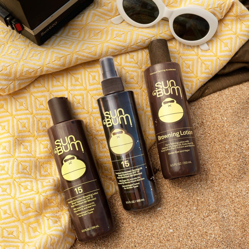 Sun Bum لوشن الجسم البرونزي من صن بوم SPF 15 - لوشن تان مرطب مقاوم للماء مع فيتامين E - متوافق مع قانون هاواي 104 (مصنوع بدون أوكتينوكات وأوكسيبنزون) - 8.5 أونصة سائلة - Image 3