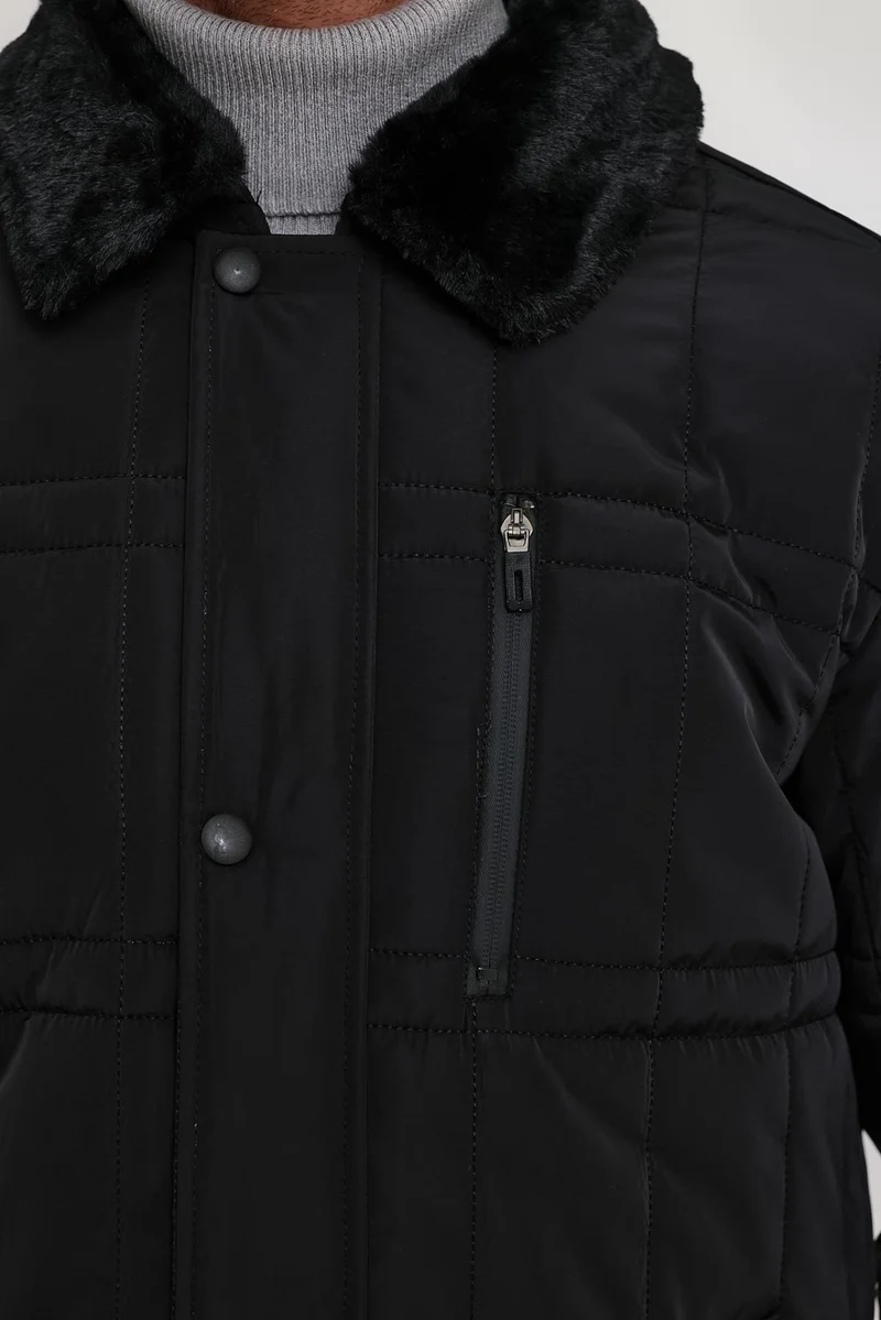 Sivaist Men's Black Standard Fit Normal Cut Furry Detachable Collar Snap Detail Zippered Furry Winter Coat