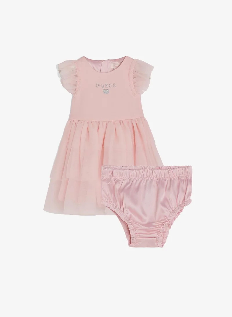 جس فستان قصير بأكمام قصيرة وبنطلون داخلي للرضع