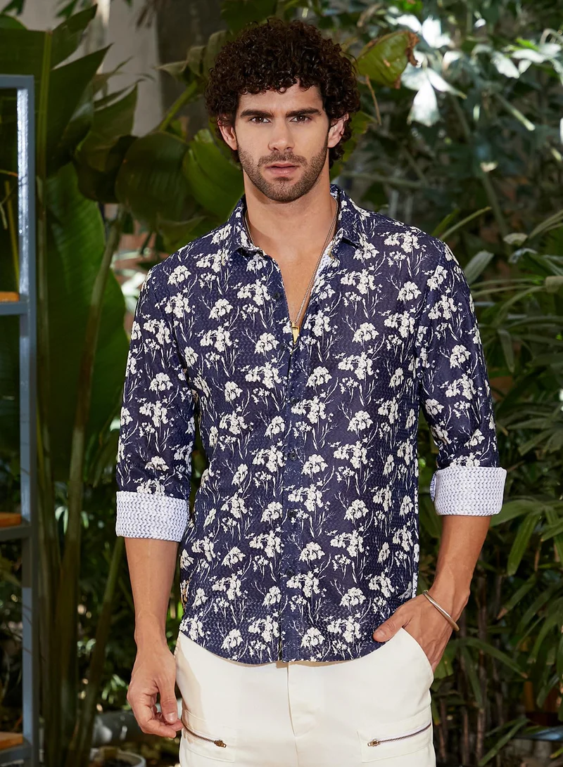 كامبوس سوترا قميص رجالي أزرق داكن بنقوش زهور