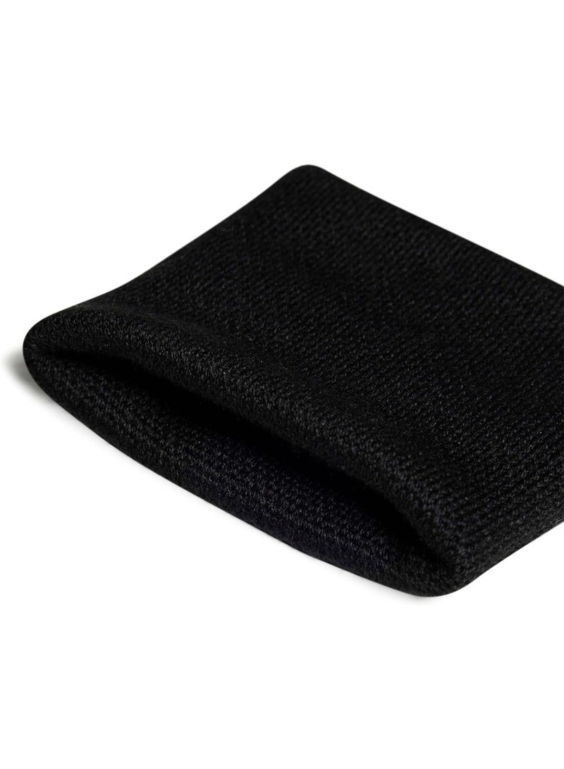 اديداس أشرطة معصم صغيرة من أديداس – مريحة وقصيرة لجميع الرياضيين – أسود/أبيض - Image 4