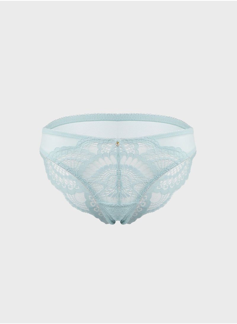 NEW LOOK - Serena Scallop Lace Brazilian Brief - Image 1