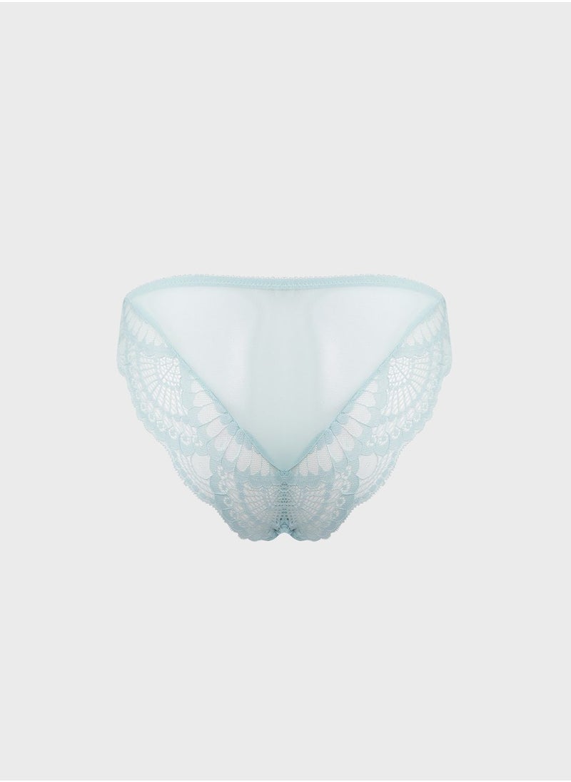 NEW LOOK - Serena Scallop Lace Brazilian Brief - Image 1