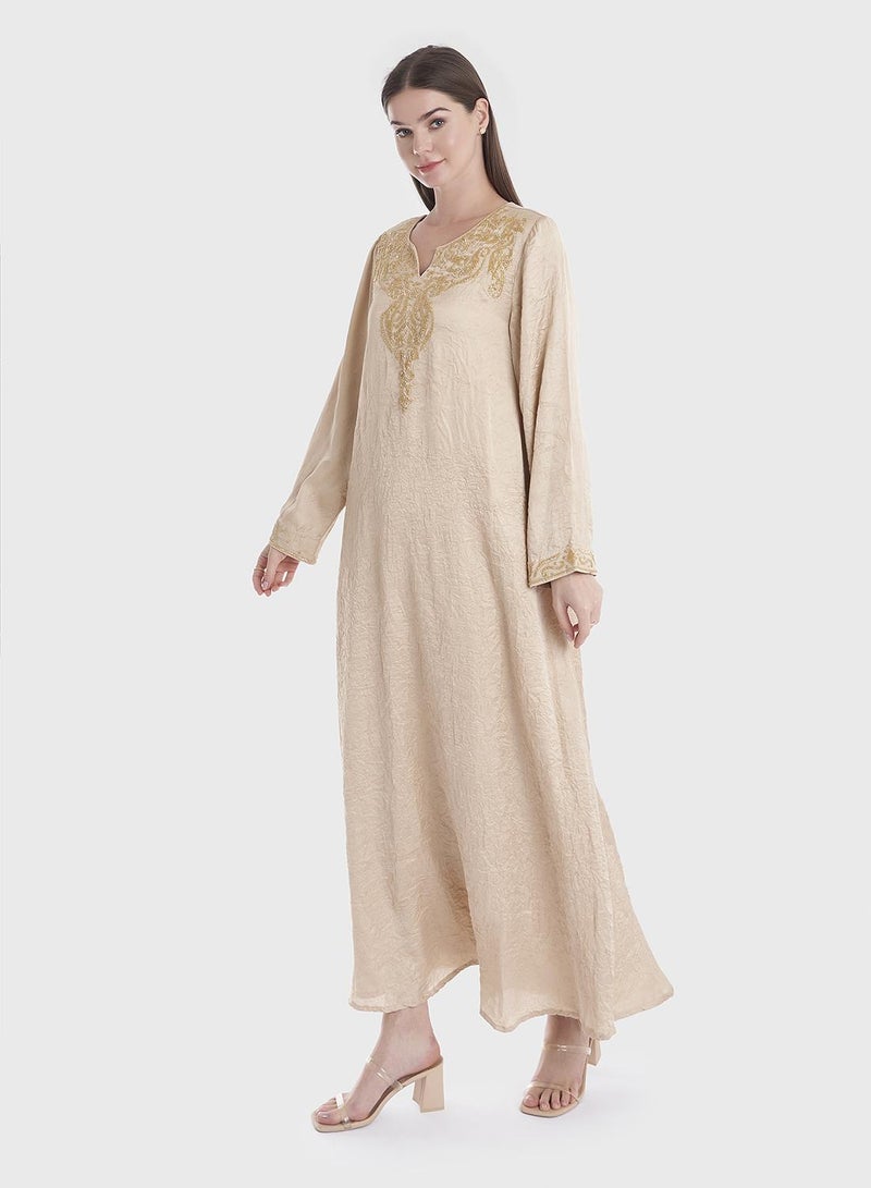 كشخة جلابية مطرزة يدوياً - Image 3