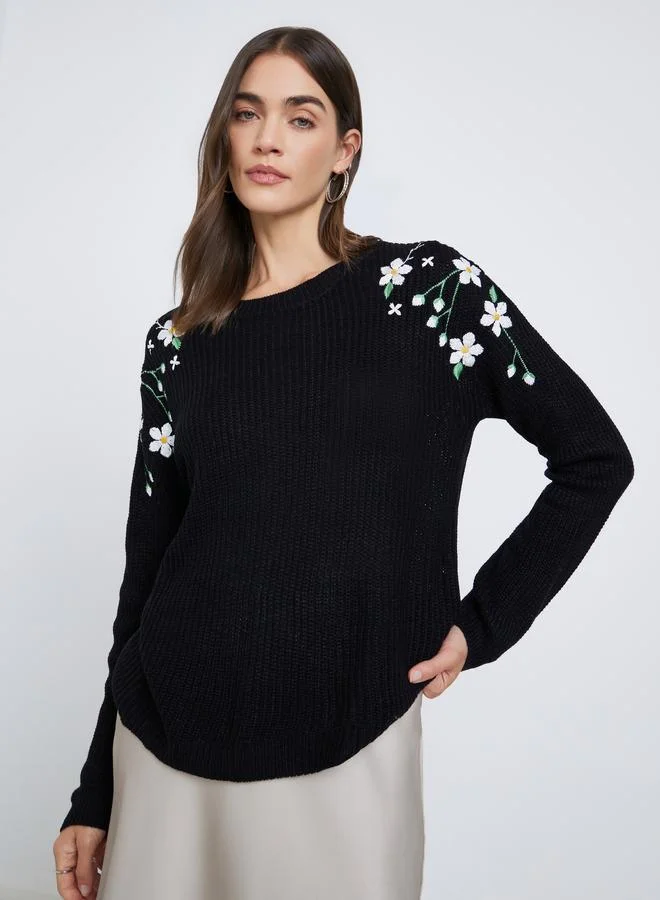 Styli Styli Black Floral Embroidered Chunky Knit Sweater
