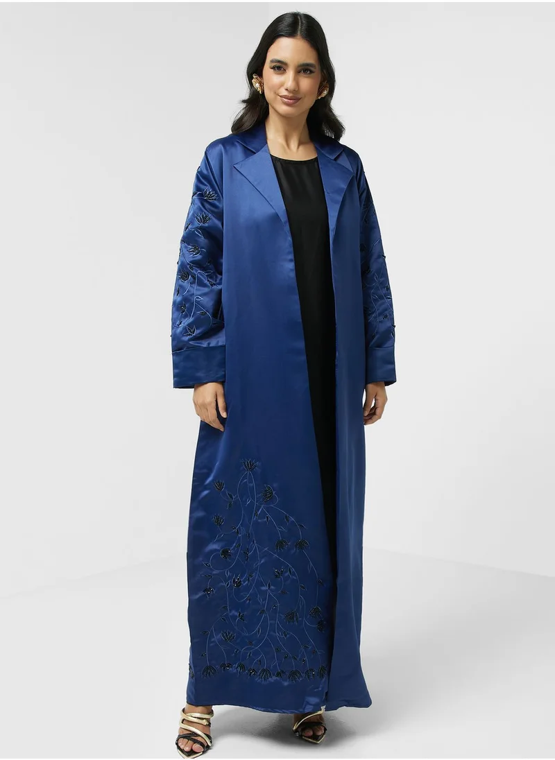 hayas closet Embroidered V-Neck Abaya