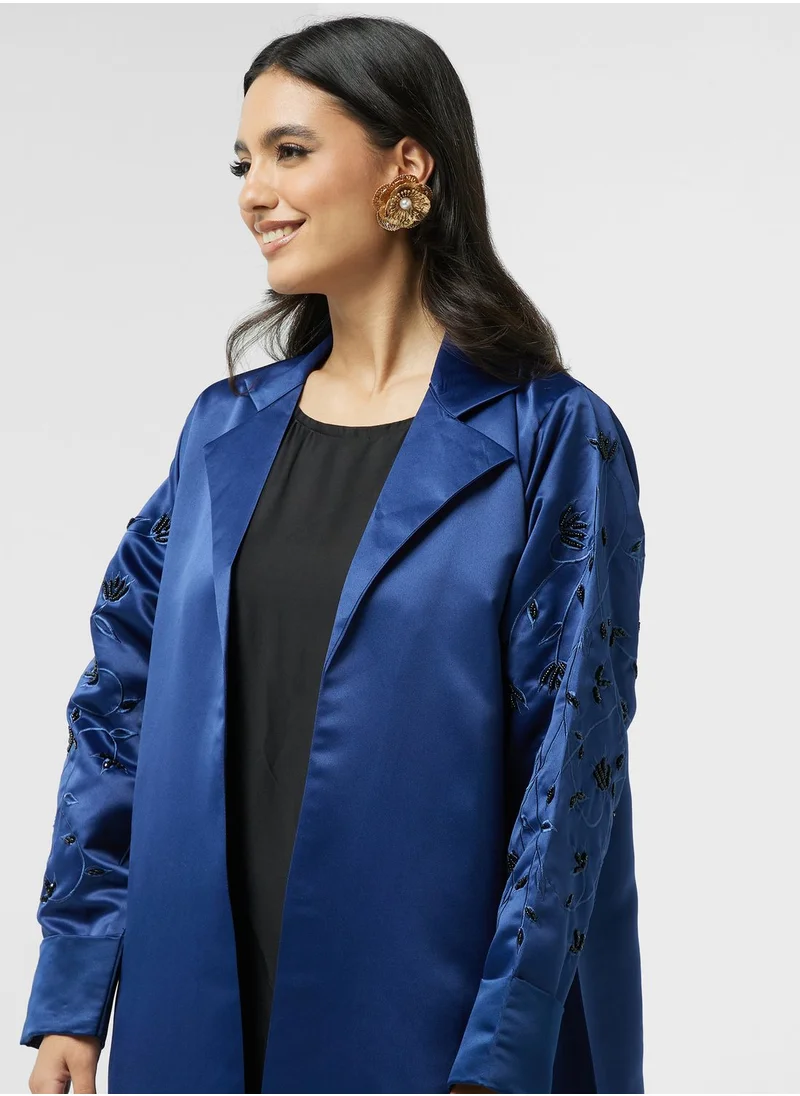 hayas closet Embroidered V-Neck Abaya