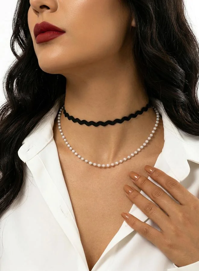 تايك تو Faux Pearl and Lace Choker Necklace