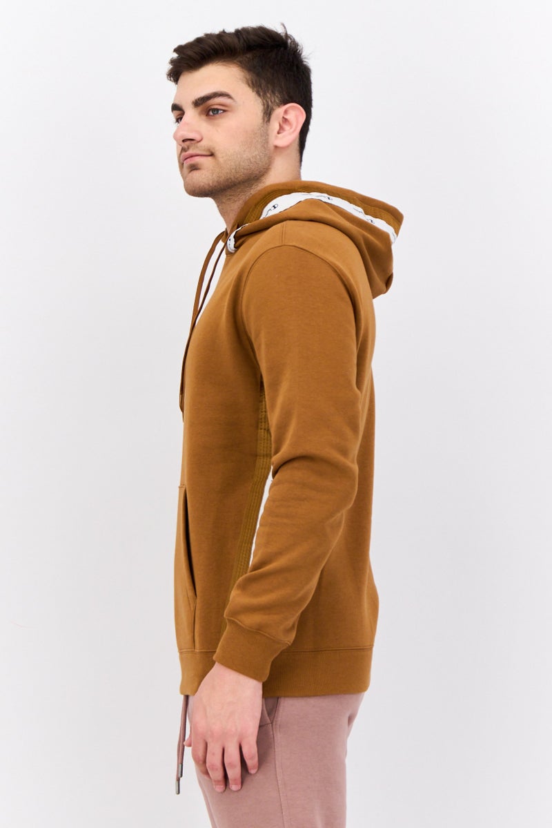 Men Sportswear Fit Long Sleeve Outdoor Sweatshirt, Brown