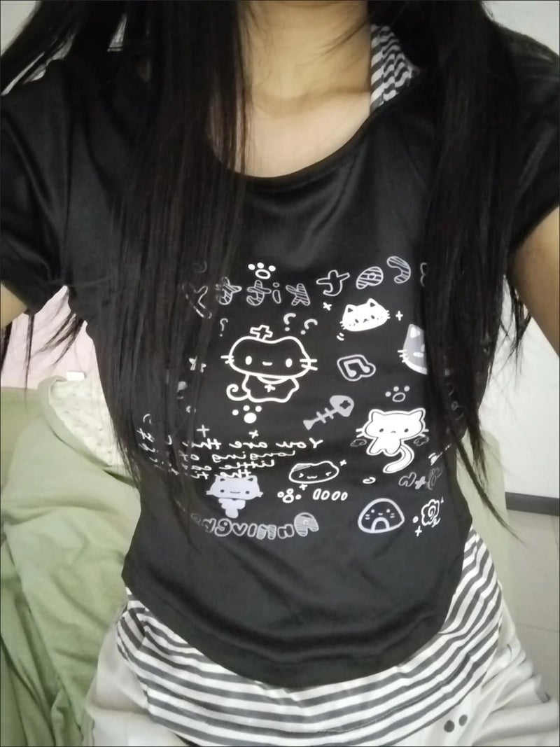 MANGMAO Kawaii Cutecore Harajuku Vintage Y2k 2000s Tops Summer Alt Goth Emo Short Sleeve Graphic Tees (Black,Small) - Image 2