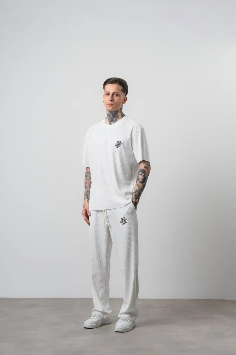 ريسباير طقم تيشيرت وبنطال رجالي مطبوع عليه عبارة "ليس اليوم"، لون بيج فاتح