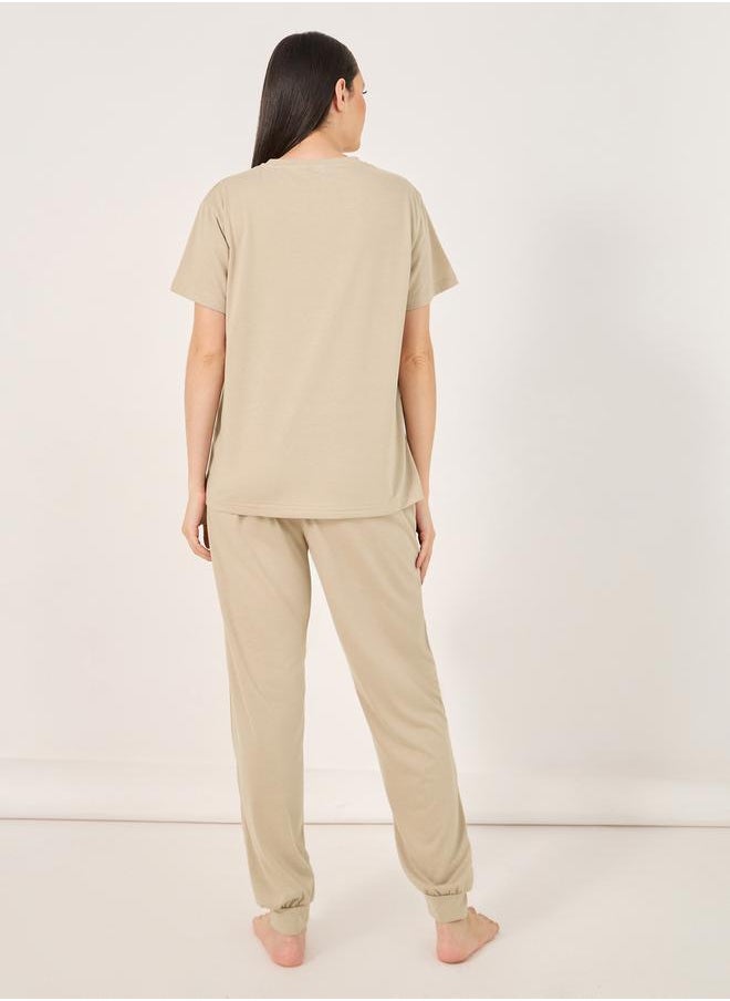 Styli Wild Soul Graphic T-Shirt and Cuffed Pyjama Set  - Image 5