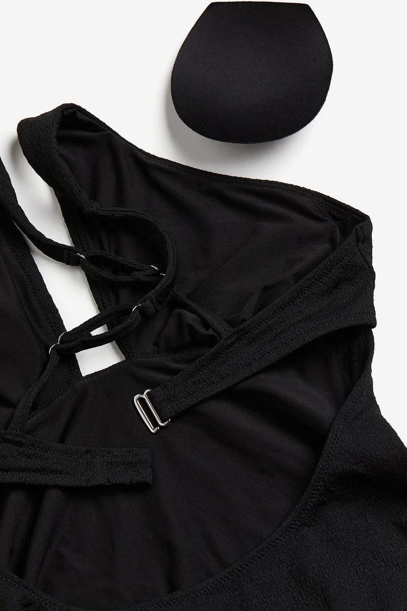 اتش اند ام ملابس سباحة بقوالب مبطنة وبساق عالية