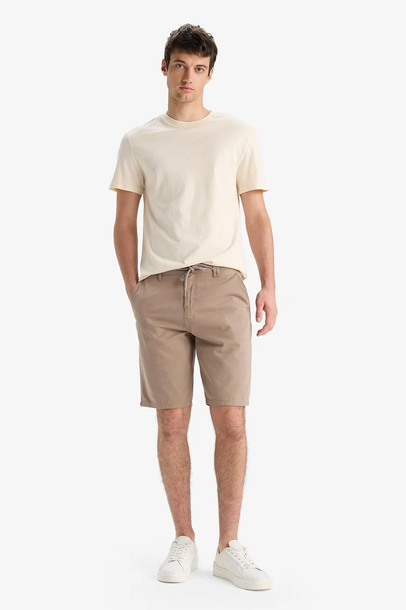 ديفاكتو Regular Fit Straight Leg Gabardine Bermuda Shorts