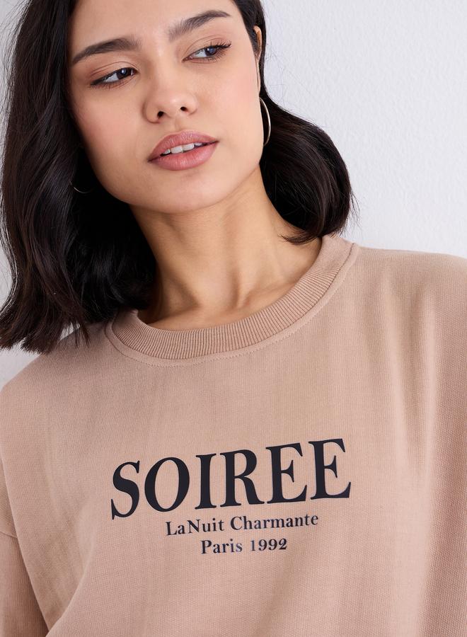 Styli Women Tan Oversized Slogan Print Sweatshirt - Image 4