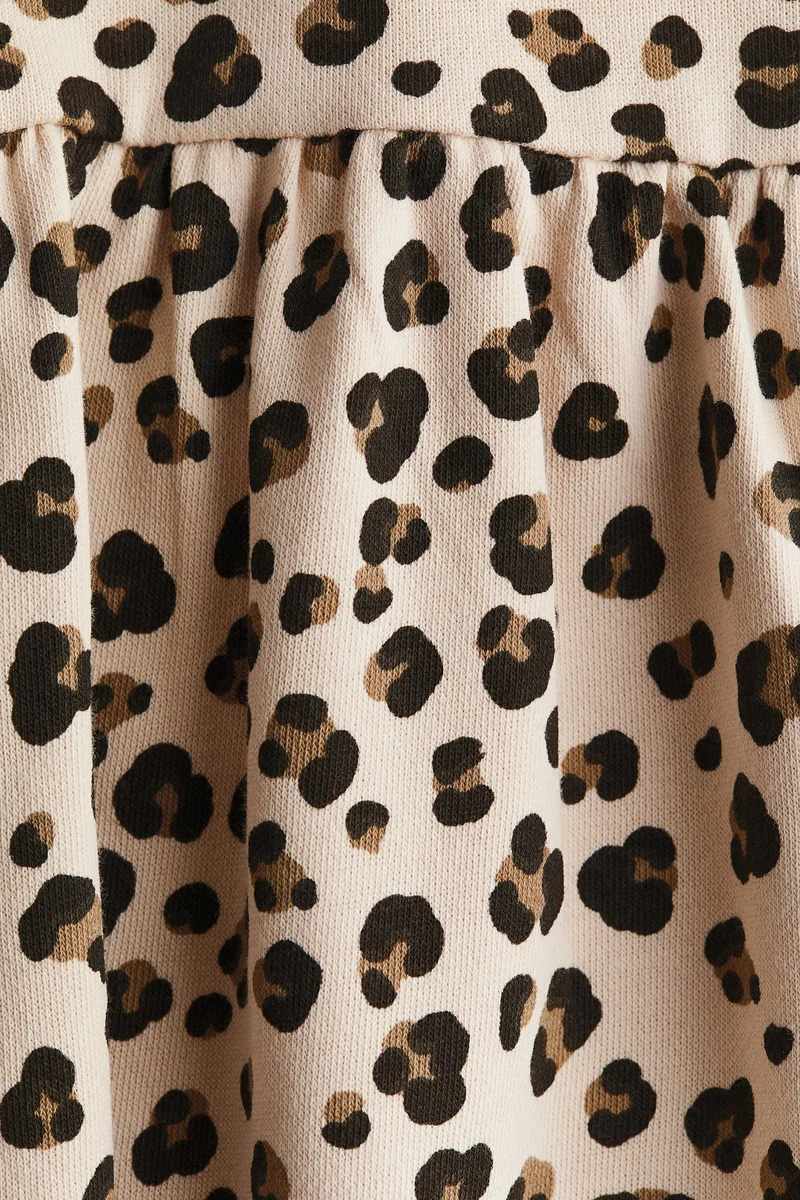 اتش اند ام فستان بتصميم سويت شيرت فضفاض