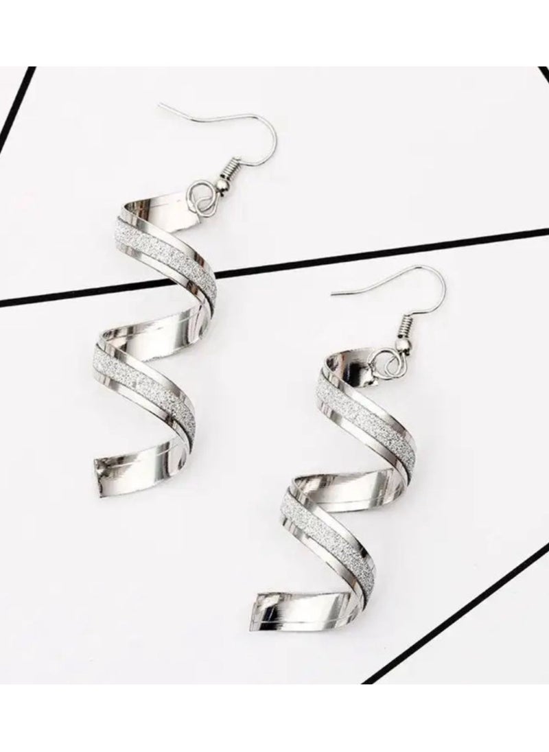 Dangle earrings with a distinctive and elegant design