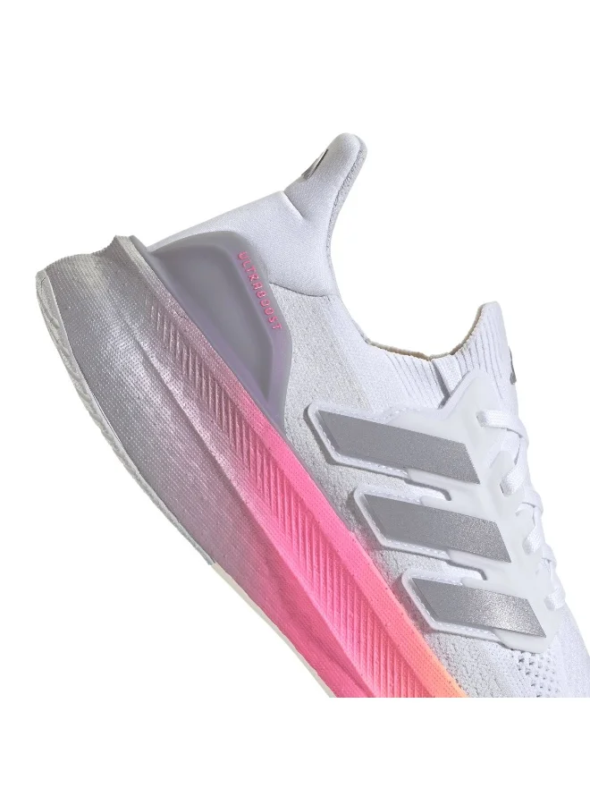 adidas ألترا بوست 5 أحذية جري بيضاء للرجال